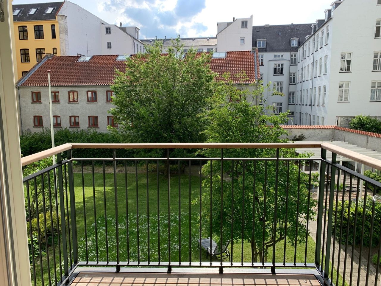 image 03